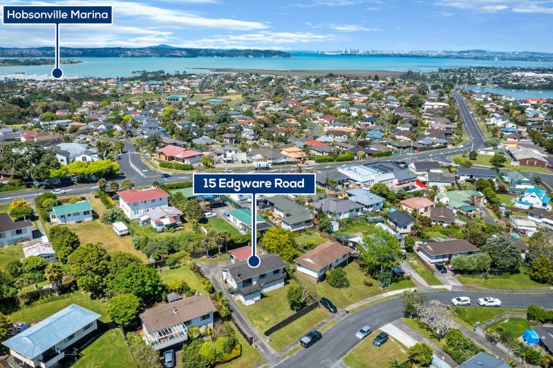 15 Edgware Road, West Harbour, Auckland - Carousel 2