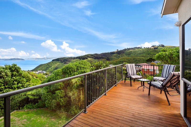 8 Green Park Lane, Korokoro, Lower Hutt - Carousel 2