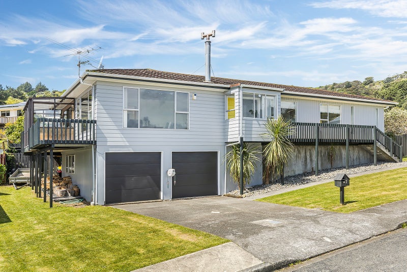 2 Naver Place, Papakowhai, Porirua - Carousel 1