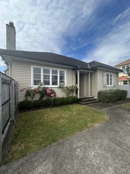 530 Featherston Street, Roslyn, Palmerston North - Carousel 1