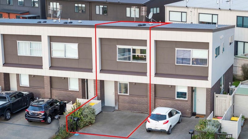 6 Kawe Marie Lane, Takanini, Auckland - Carousel 1