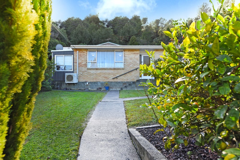 2/11 Lowry Crescent, Stokes Valley, Lower Hutt - Carousel 13