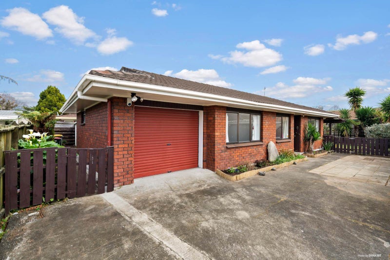 3/9 King Edward Avenue, Papakura, Auckland - Carousel 1