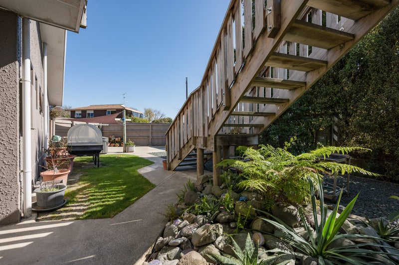 2 Kew Place, Richmond - Carousel 17