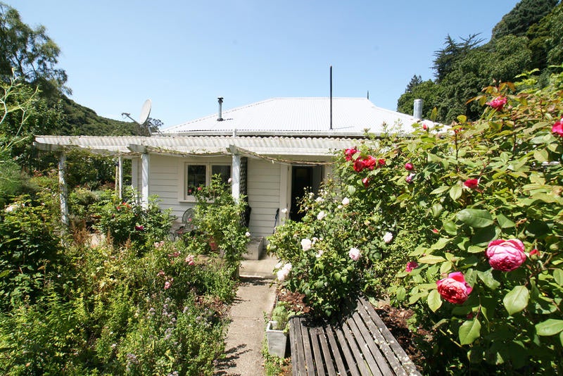 6 Fulton Road, Glenleith, Dunedin - Carousel 1