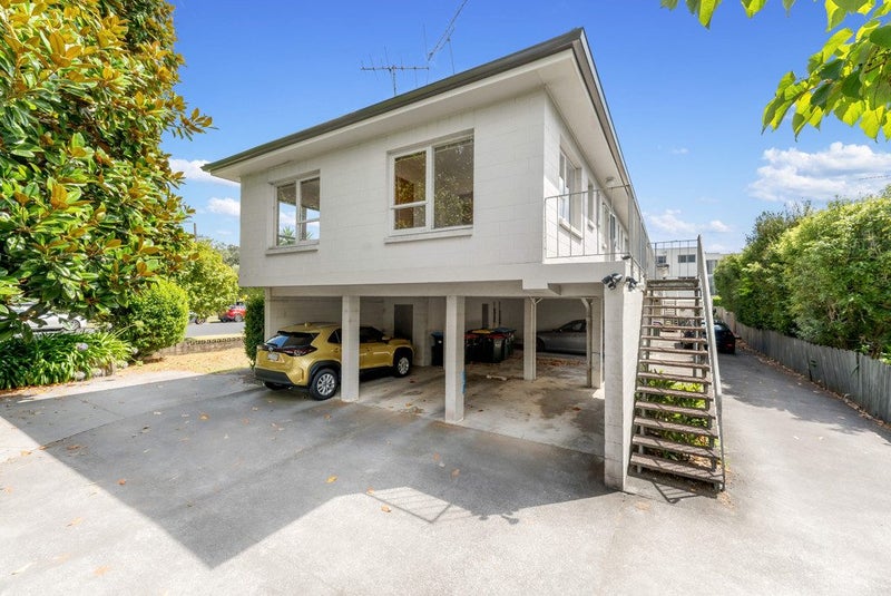 9/4 Averill Avenue, Kohimarama, Auckland - Carousel 1