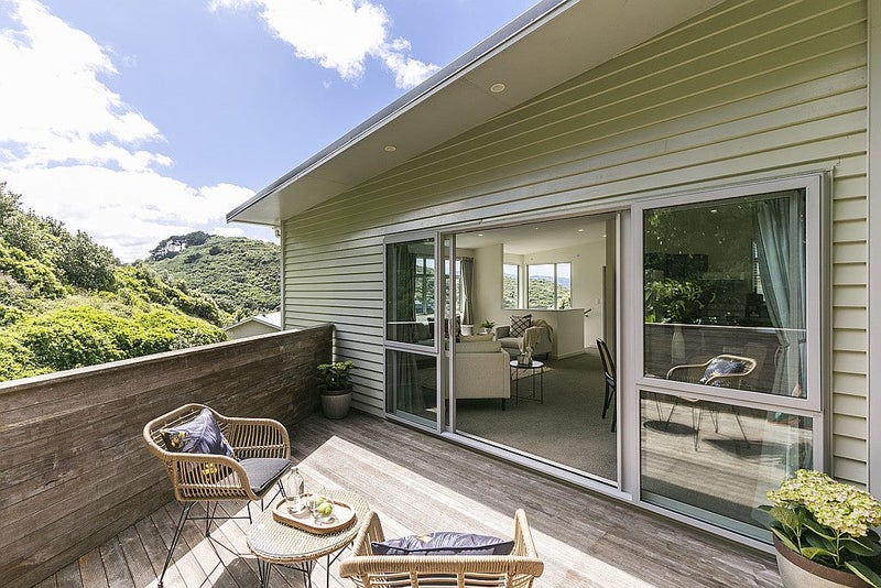 36 Cave Road, Houghton Bay, Wellington - Carousel 1