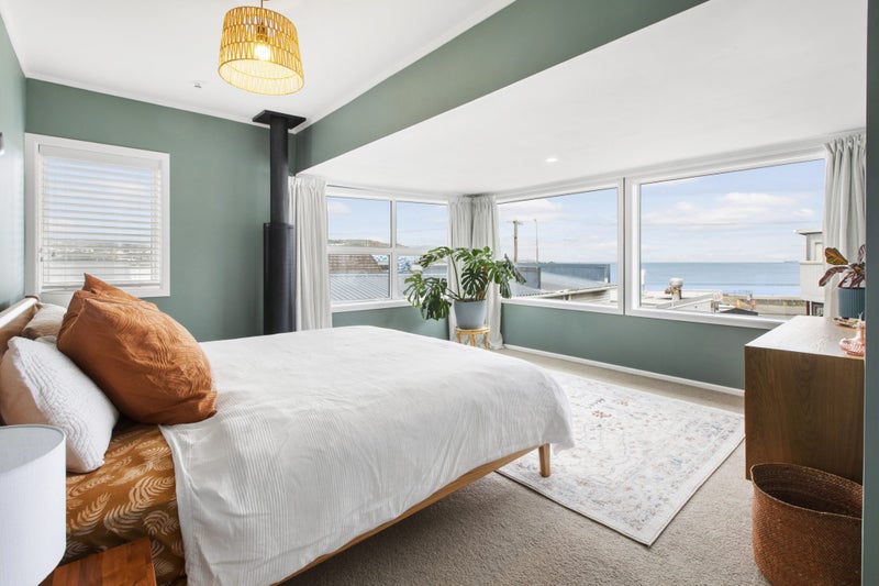 96 Lyall Parade, Lyall Bay, Wellington - Carousel 1