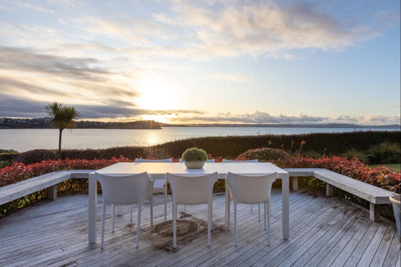 26 The Crescent, Tindalls Beach, Whangaparaoa - Carousel 1