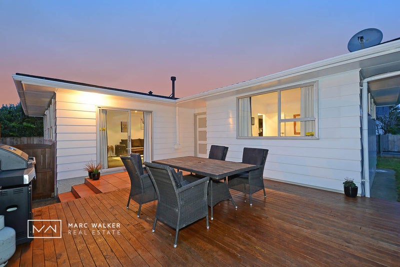 10 Akron Grove, Totara Park, Upper Hutt - Carousel 2