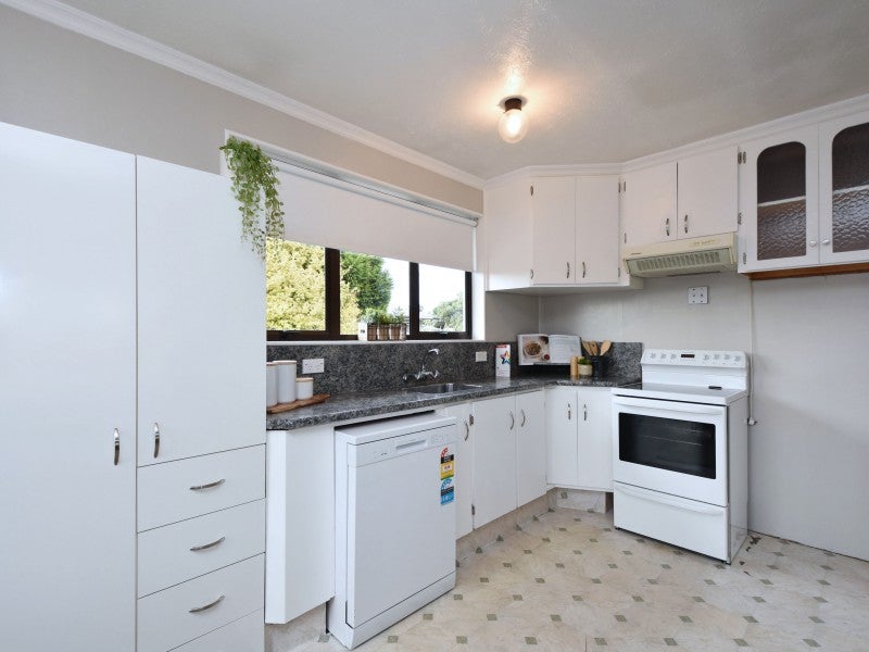 80 Dunbeath Place, Kew, Invercargill - Carousel 2