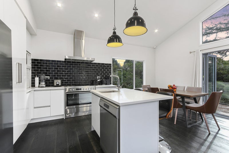 625A Swanson Road, Swanson, Auckland - Carousel 1