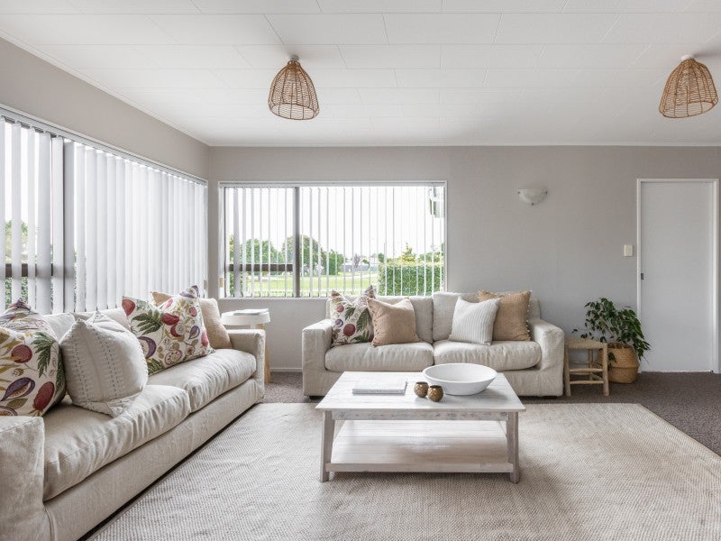 32 Duckworth Crescent, Greenmeadows, Napier - Carousel 2