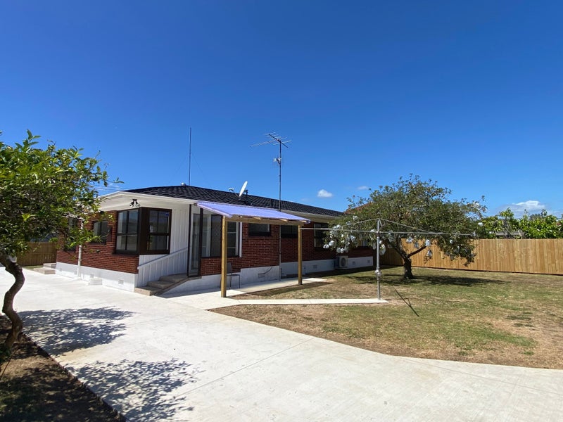 1 Buckingham Crescent, Manukau, Auckland - Carousel 13