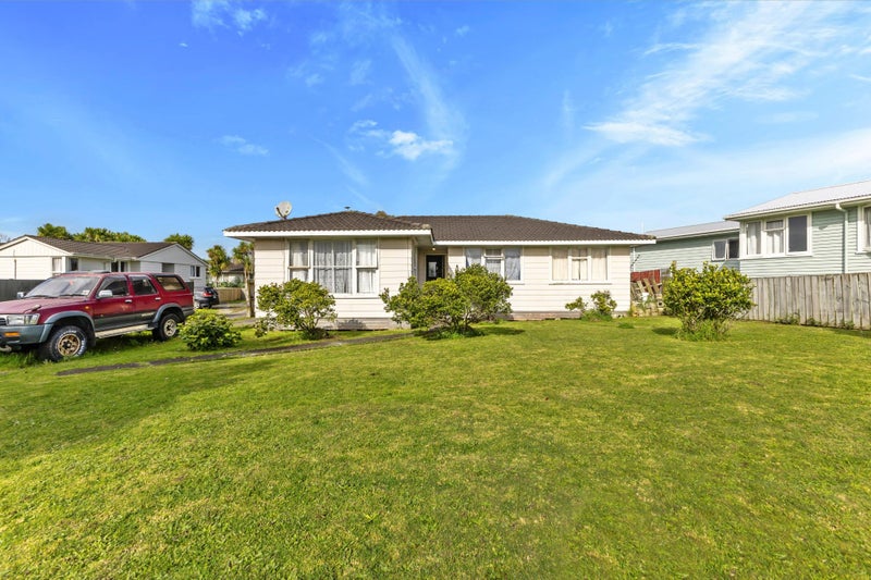 34 Forbury Place, Mangere, Auckland - Carousel 1