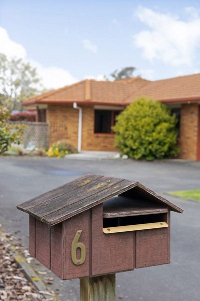 6 Bronte Place, Leamington, Cambridge - Carousel 27