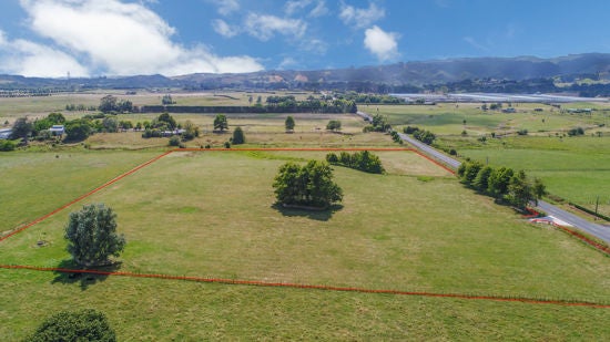 66 Tourist Road, Papakura - Carousel 1