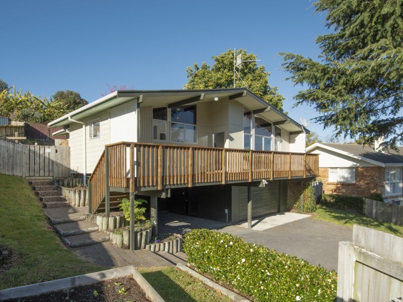 9 Dunton Drive, Welcome Bay, Tauranga - Carousel 1