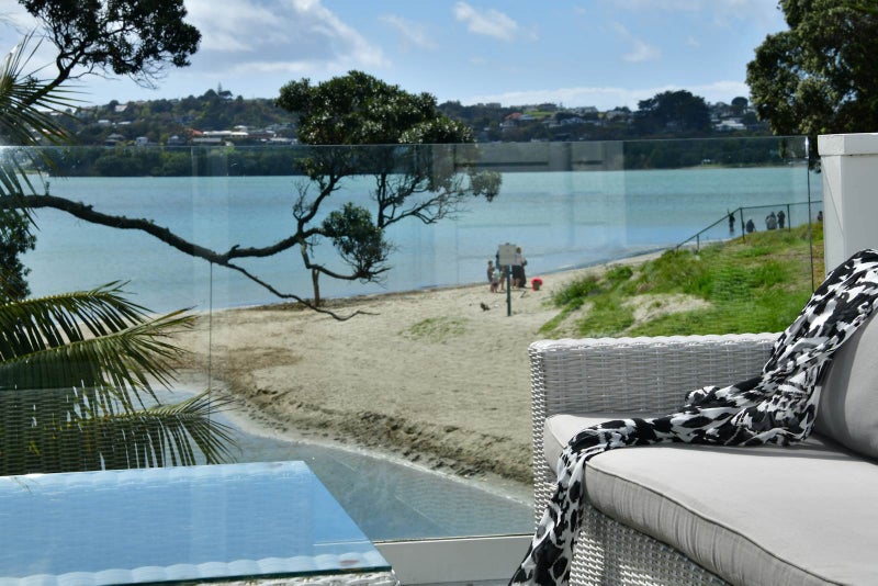 12 Moreton Drive, Manly, Whangaparaoa - Carousel 1