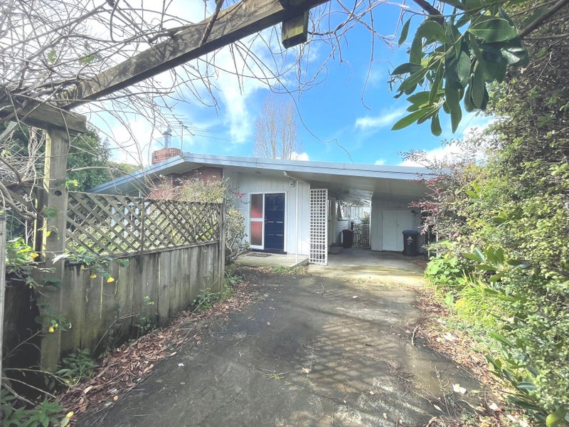 7 Cruickshank Crescent, Meadowbank, Auckland - Carousel 1