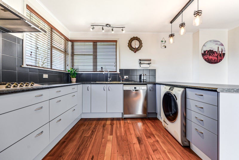 100 Heath Street, St Andrews, Hamilton - Carousel 2