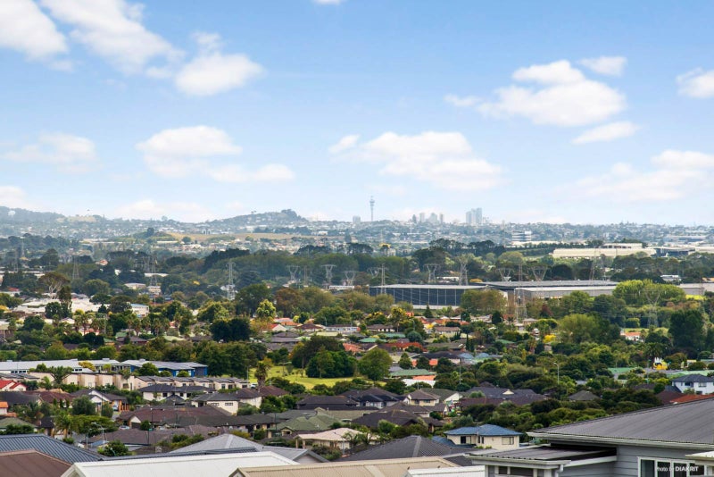 31 ADAMSON ROAD, Flat Bush, Auckland - Carousel 1