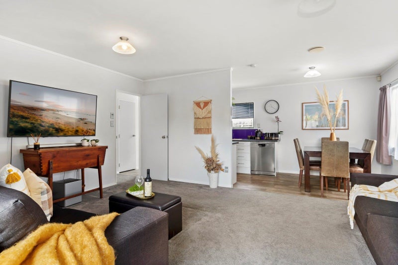 10B Resolution Road, Welcome Bay, Tauranga - Carousel 1