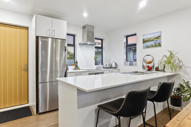 4A Wattle Road, Sunnyvale, Auckland - Carousel 2