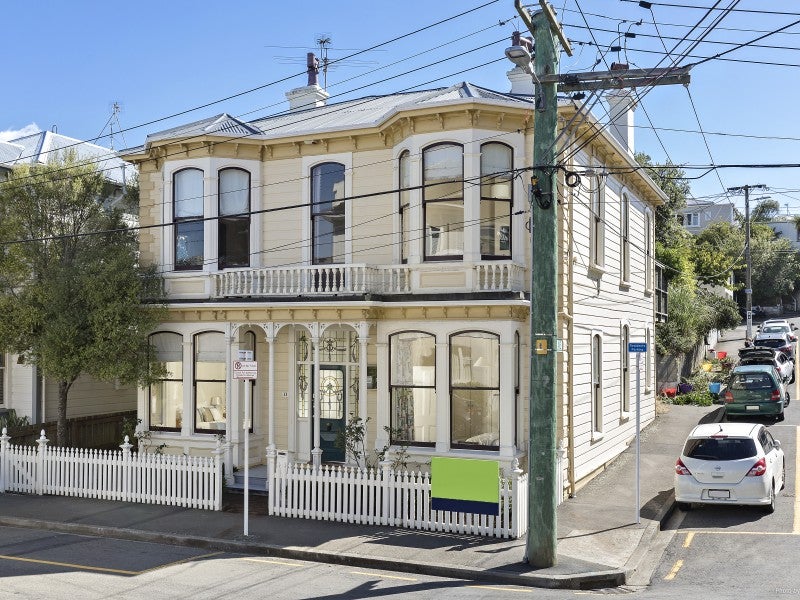 11 Armour Avenue, Mount Victoria, Wellington - Carousel 1