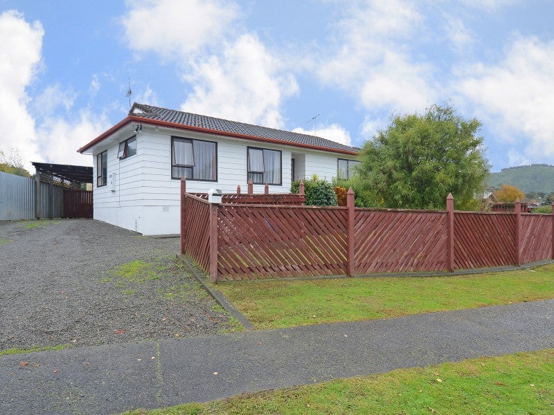 6 Topaz Street, Birchville, Upper Hutt - Carousel 20