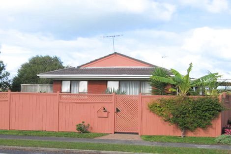 66 Mirrabooka Avenue, Botany Downs, Auckland - Carousel 17