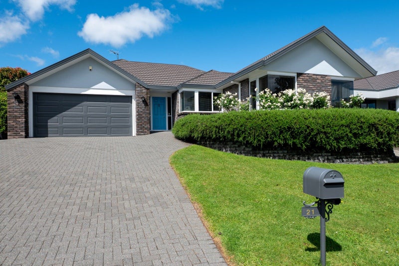 21 Foley Drive, Springfield, Rotorua - Carousel 1