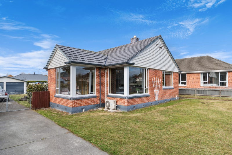 38 Lambeth Crescent, Redwood, Christchurch - Carousel 1