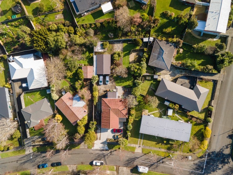 143A Ruamahanga Crescent, Terrace End, Palmerston North - Carousel 3