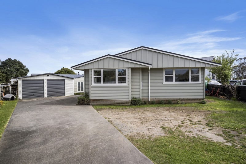 59 Graham Avenue, Te Atatu Peninsula, Auckland - Carousel 2