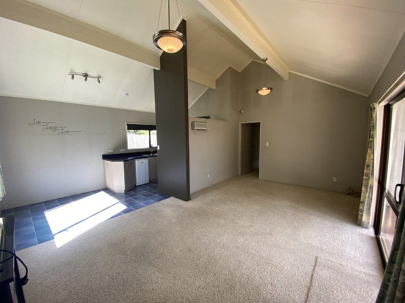 3 Perry Crescent, Greenmeadows, Napier - Carousel 1