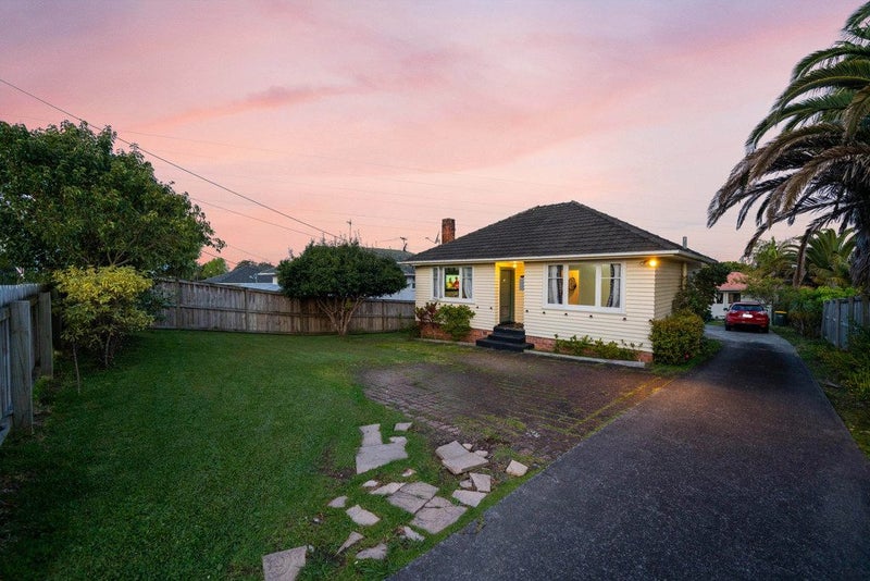 29 Beaubank Road, Kelston, Auckland - Carousel 2