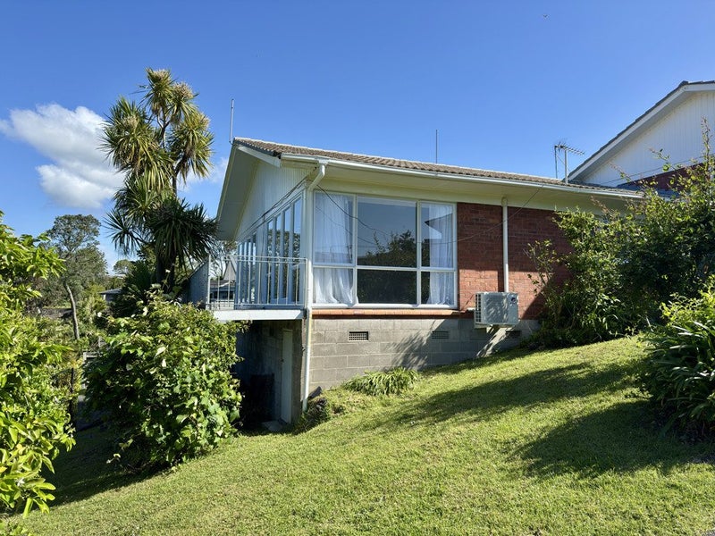 4 The Glebe, Cockle Bay, Auckland - Carousel 1