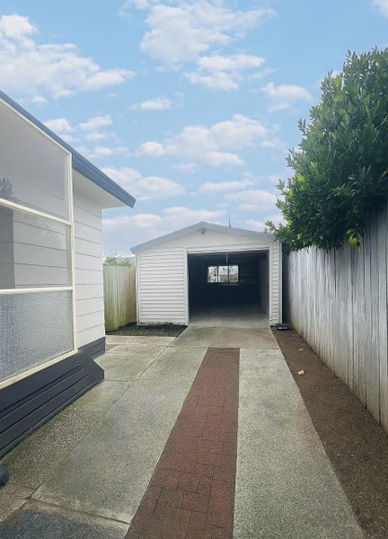 5 Gillett Lane, Enderley, Hamilton - Carousel 13