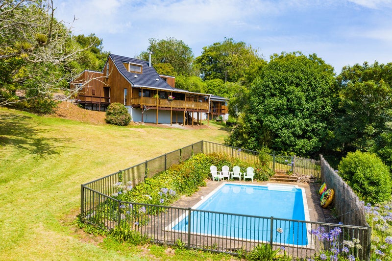 33 Golf Harbour Drive, Whangarei - Carousel 1