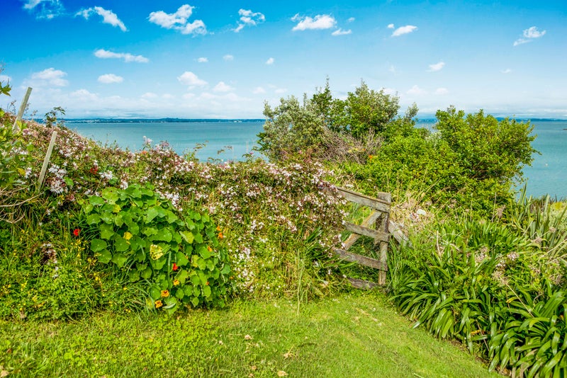 7 McMillan Road, Ōmiha, Waiheke Island - Carousel 2