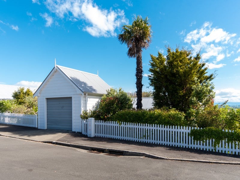 10 Cobden Crescent, Bluff Hill, Napier - Carousel 16