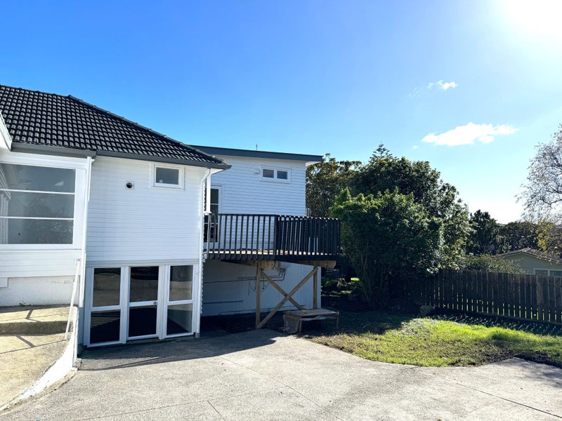 32 Trinidad Street, Blockhouse Bay, Auckland - Carousel 1