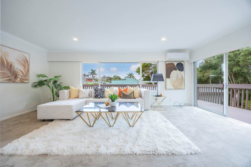 1/15 Nicholson Place, Hillcrest, Auckland - Carousel 1