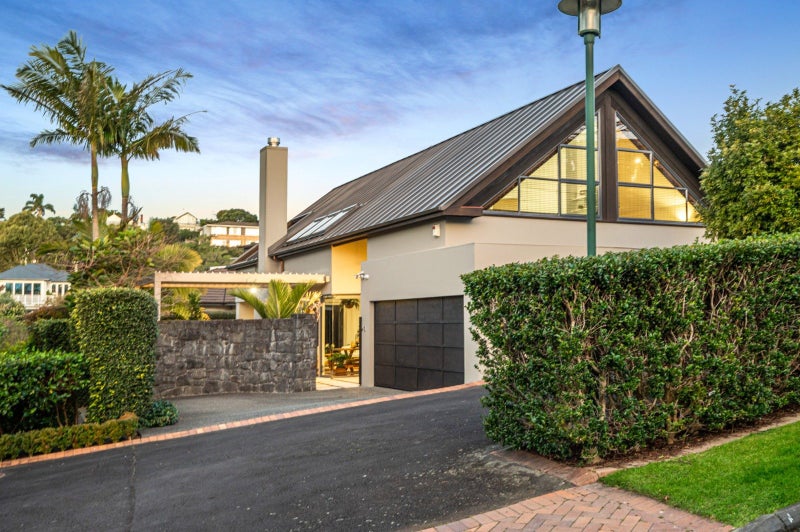 7 Maui Grove, Remuera, Auckland - Carousel 1