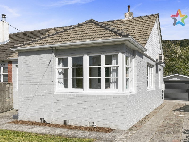 15 Watkins Grove, Taita, Lower Hutt - Carousel 2