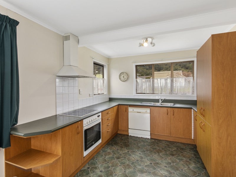123 Waddington Drive, Naenae, Lower Hutt - Carousel 2