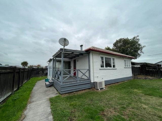 9 Breckons Avenue, Nawton, Hamilton - Carousel 14