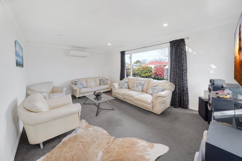 89 Farquhars Road, Redwood, Christchurch - Carousel 2