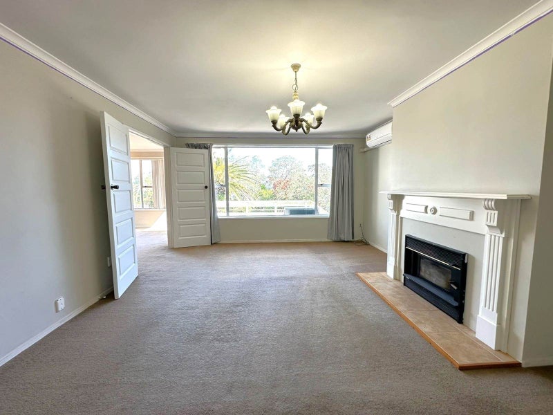 354 Hillsborough Road, Hillsborough, Auckland - Carousel 40